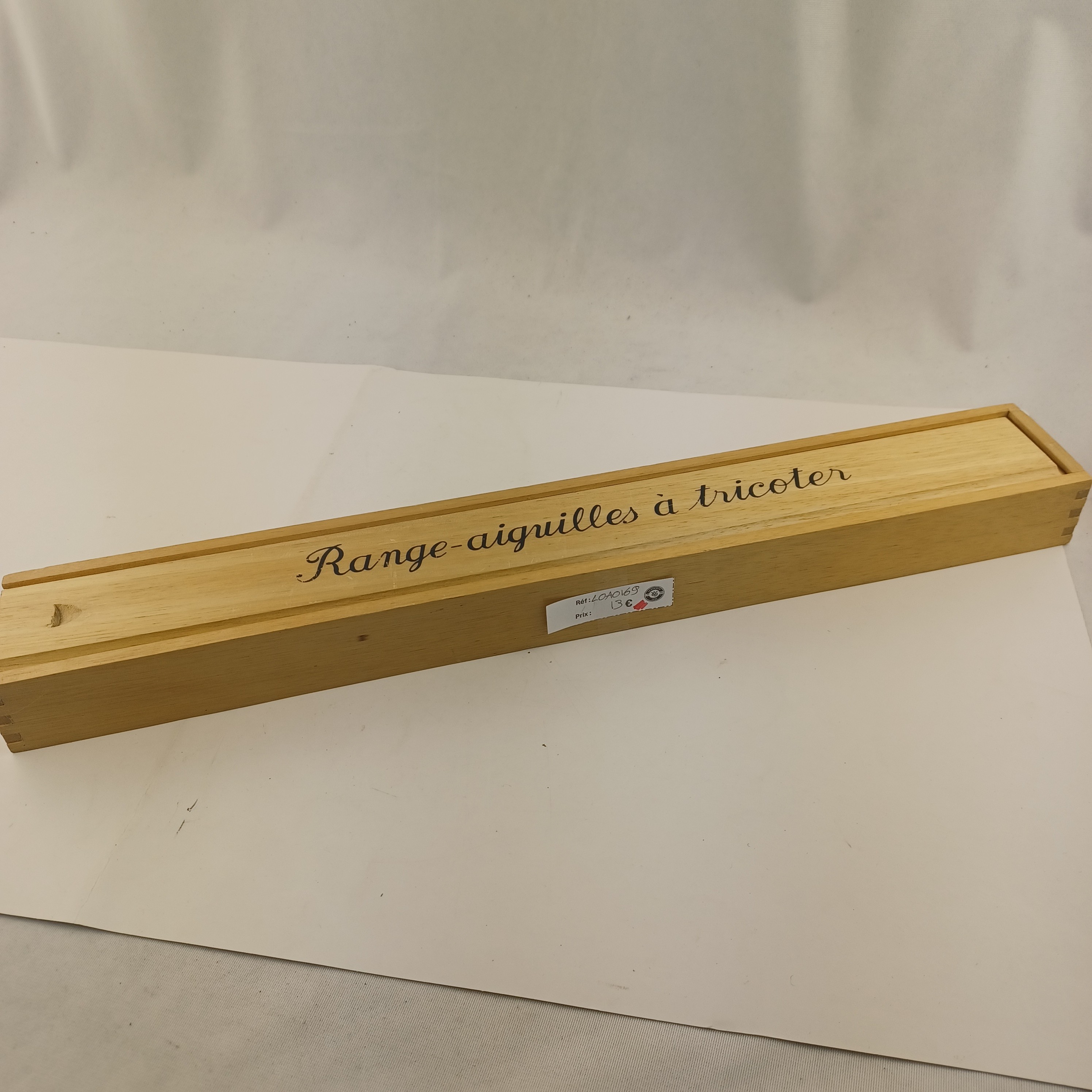 Boîte “range aiguilles à tricoter” en bois vernis Très bon état - Vue 5 - 